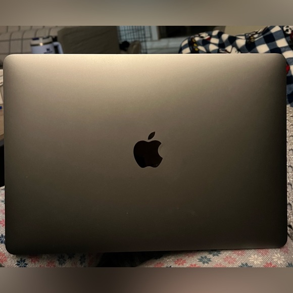 MacBook Air Space Gray M1